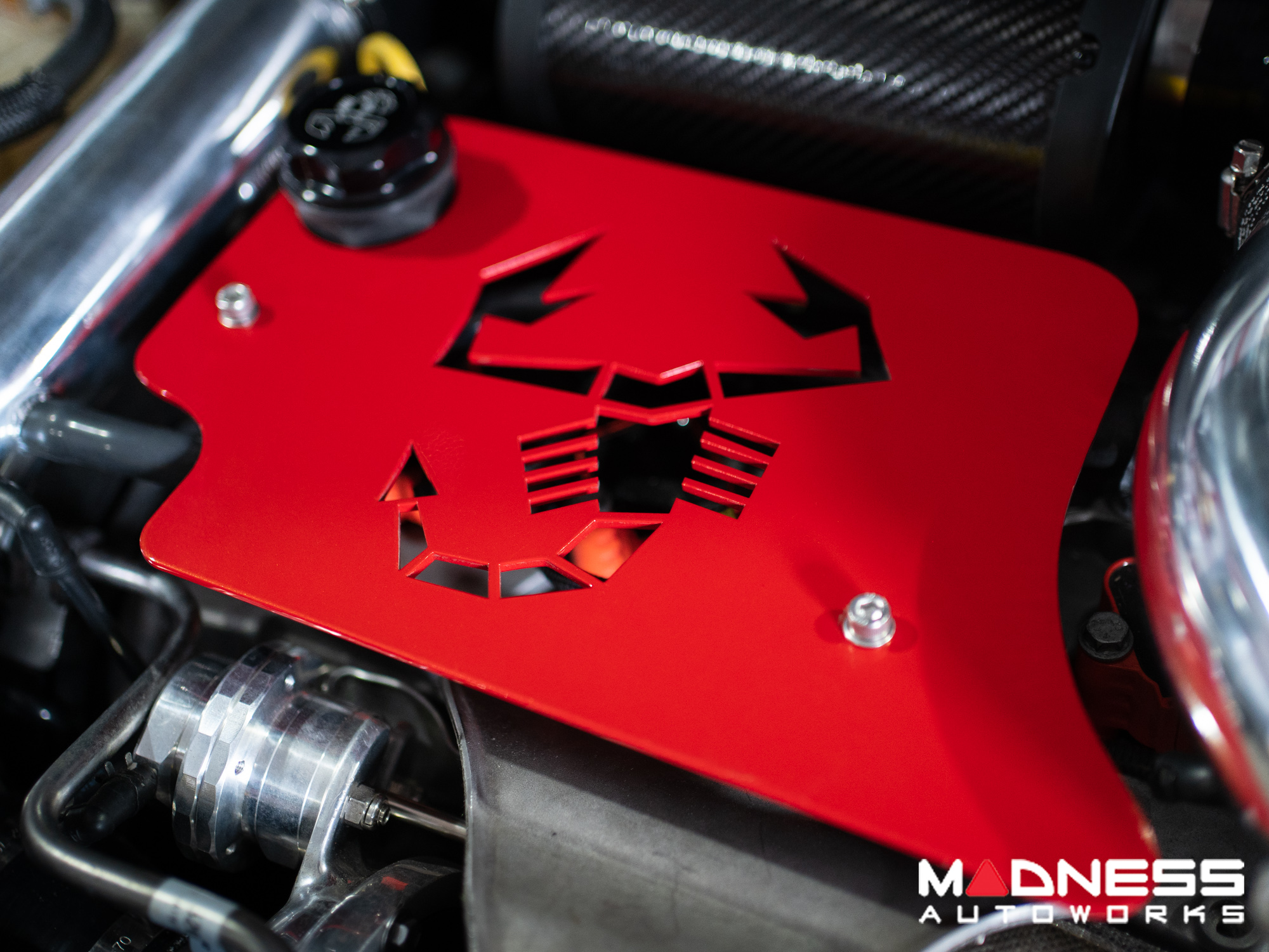 FIAT 500 Engine Cover for MAXFlow Intake System - 1.4L Multi Air Turbo - Scorpion Design - Gloss Red